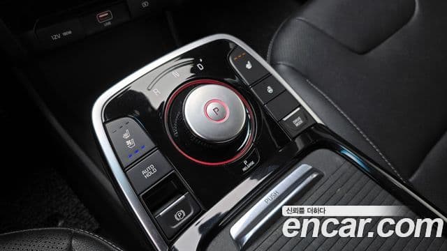 Kia Niro Plus Light (таксомоторный тип), 2023 9