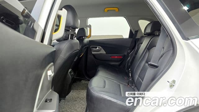 Kia Niro Plus Light (таксомоторный тип), 2023 13