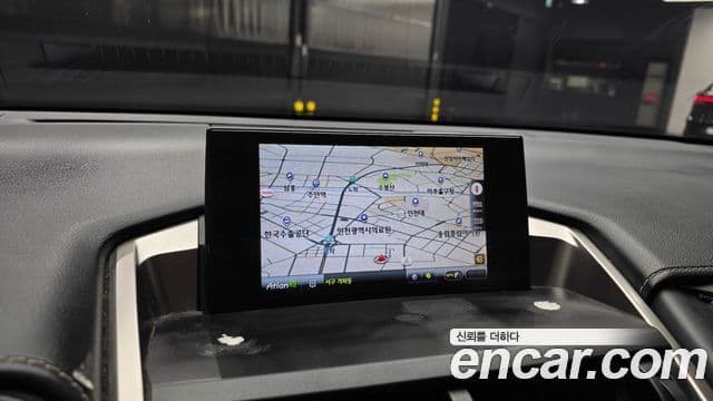 Lexus NX300h Executive, 2016 14