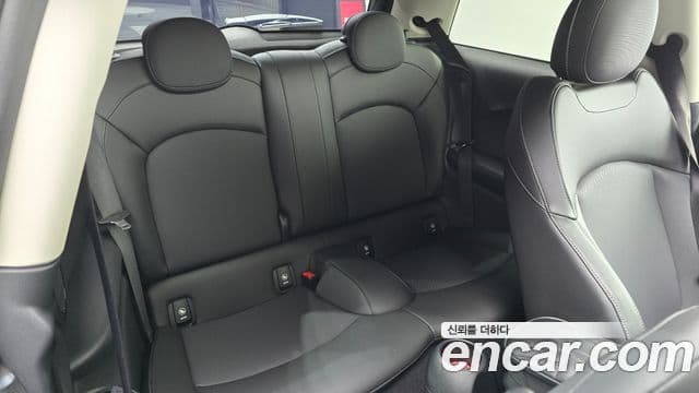 Mini Cooper 3세대, 2019 12