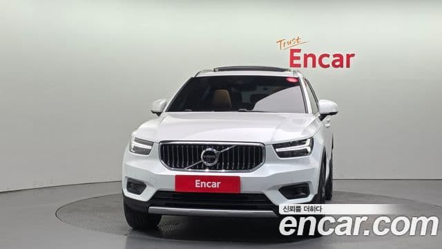 Volvo XC40 B4 Inscription, 2021 3