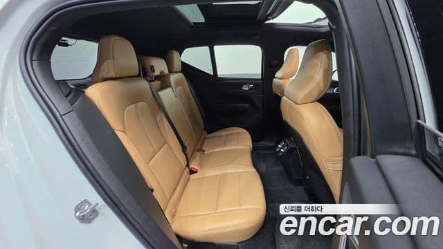 Volvo XC40 B4 Inscription, 2021 19