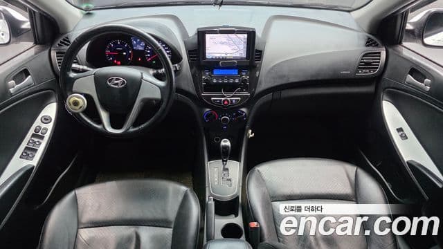 Hyundai Accent(новый кузов / новое поколение) Wit дизель 1.6 VGT Smart, 2014 7