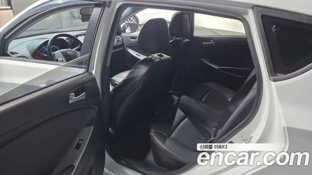 Hyundai Accent(новый кузов / новое поколение) Wit дизель 1.6 VGT Smart, 2014 11