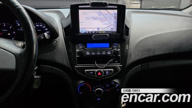 Hyundai Accent(новый кузов / новое поколение) Wit дизель 1.6 VGT Smart, 2014 16