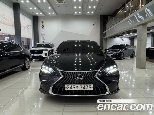 Lexus ES300h 7세대 Executive, 2025 3