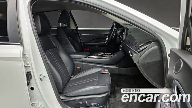Hyundai Sonata (DN8) Premium Family, 2020 10