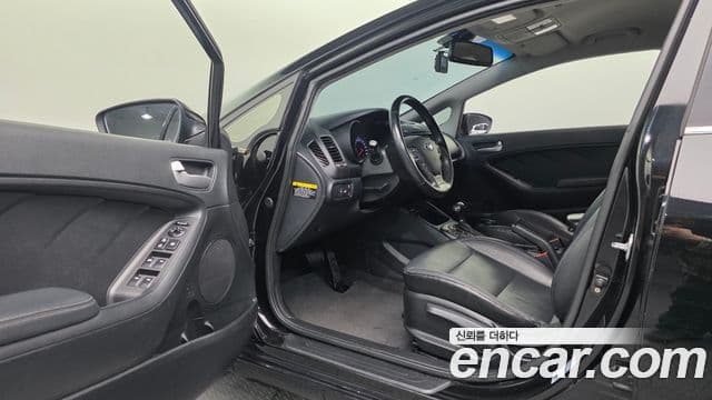 Kia K3 Trendy, 2013 11