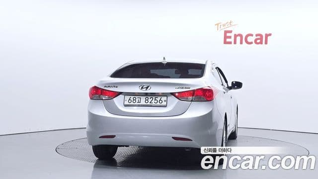 Hyundai Avante MD Premier, 2011 4