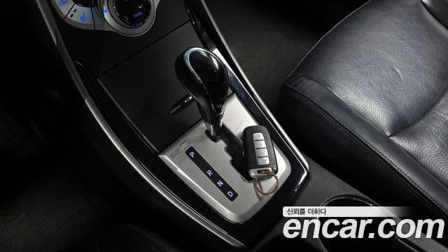 Hyundai Avante MD Premier, 2011 9