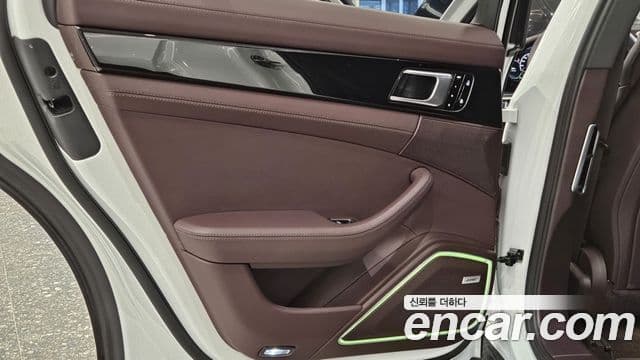 Porsche Panamera (971), 2019 13