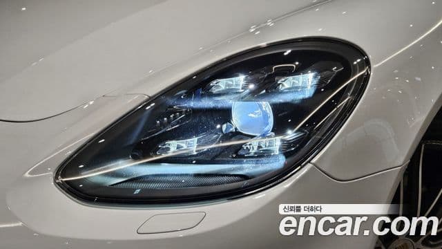 Porsche Panamera (971), 2019 14