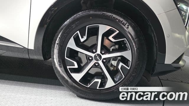 Kia Sportage 5세대 гибрид Signature 2WD, 2024 все фото