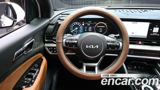 Kia Sportage 5세대 гибрид Signature 2WD, 2024 13