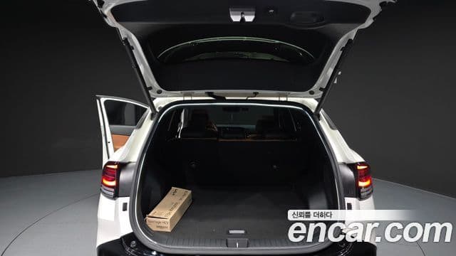 Kia Sportage 5세대 гибрид Signature 2WD, 2024 20