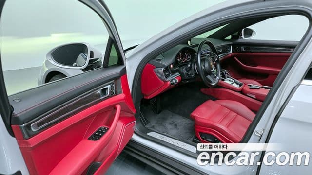 Porsche Panamera (971), 2023 11