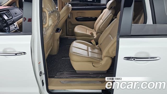 Kia The / новый New Carnival Special, 2019 12