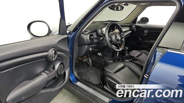 Mini Cooper 3세대, 2018 10