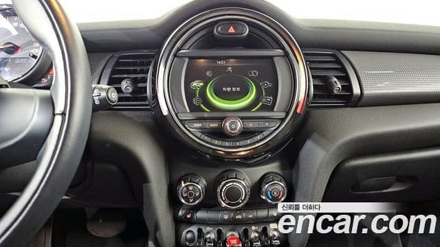 Mini Cooper 3세대, 2018 16