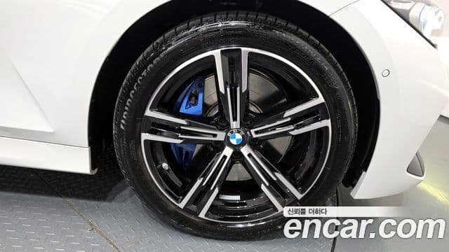 BMW 3시리즈 (G20) 320i M Sport, 2025 все фото