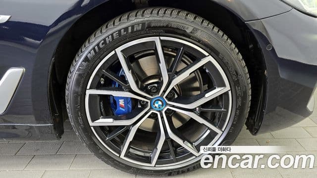 BMW 5시리즈 (G30) 530e M Sport, 2022 все фото