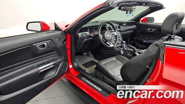 Ford Mustang GT кабриолет, 2022 10