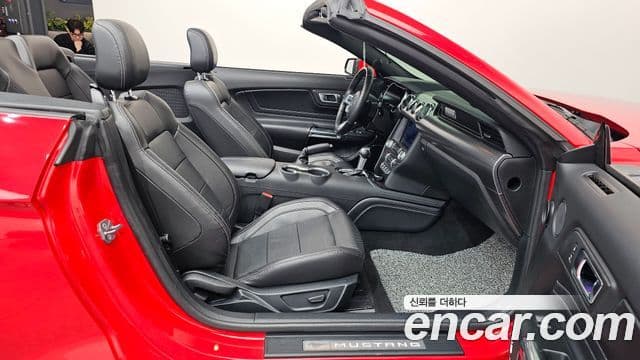 Ford Mustang GT кабриолет, 2022 11