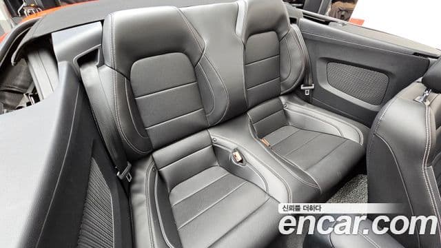 Ford Mustang GT кабриолет, 2022 12