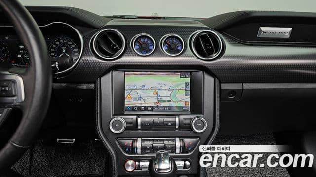 Ford Mustang GT кабриолет, 2022 14