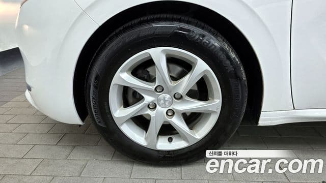 Peugeot 208 1.4 e-HDi Eco 5도어, 2016 все фото