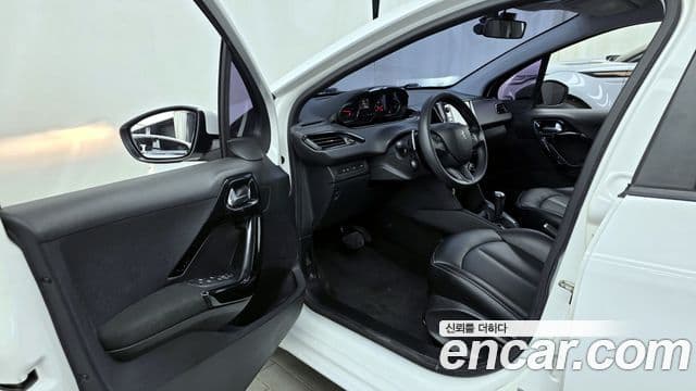Peugeot 208 1.4 e-HDi Eco 5도어, 2016 10
