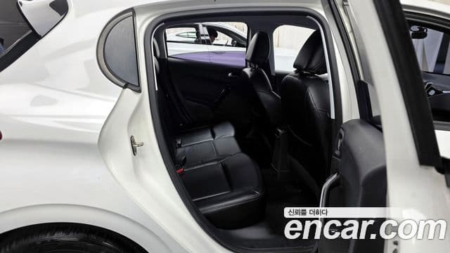 Peugeot 208 1.4 e-HDi Eco 5도어, 2016 12