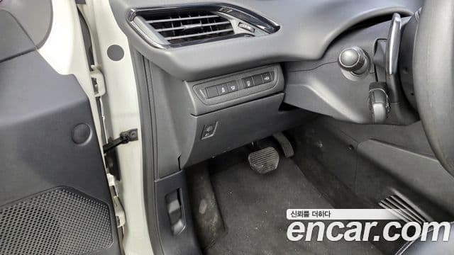 Peugeot 208 1.4 e-HDi Eco 5도어, 2016 16