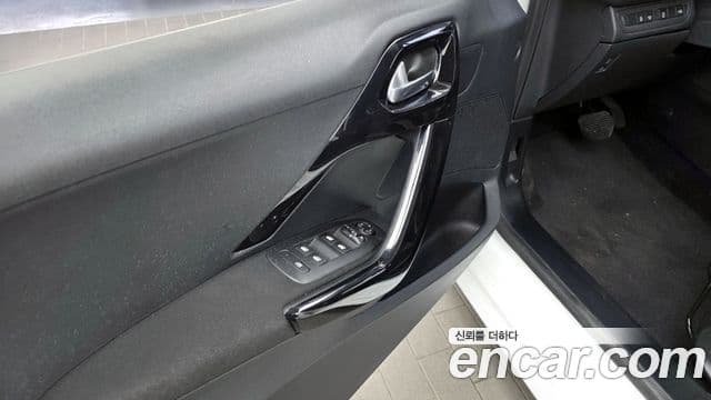 Peugeot 208 1.4 e-HDi Eco 5도어, 2016 17