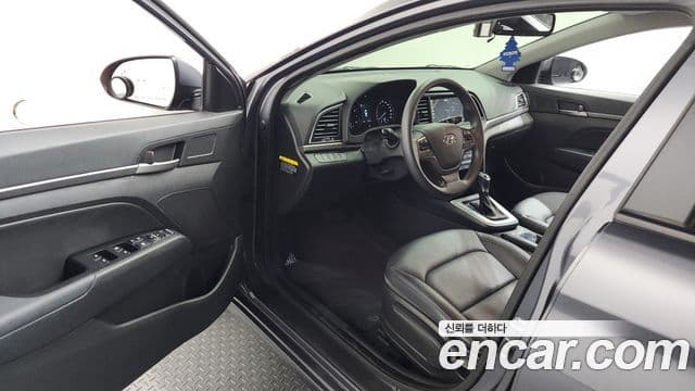 Hyundai Avante AD 1.6 GDI Value Plus, 2018 10