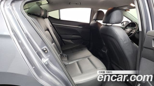 Hyundai Avante AD 1.6 GDI Value Plus, 2018 12