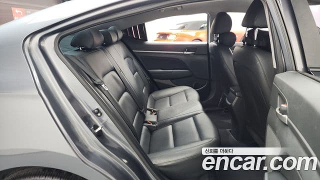 Hyundai Avante AD 1.6 GDI Value Plus, 2018 12