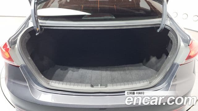 Hyundai Avante AD 1.6 GDI Value Plus, 2018 20