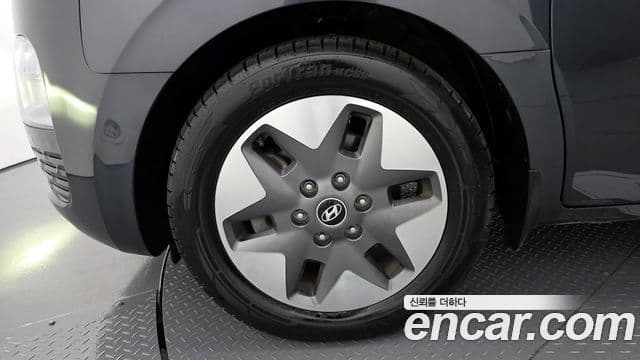 Hyundai Staria Modern, 2022 все фото