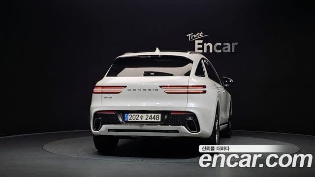 Genesis GV70, 2023 4