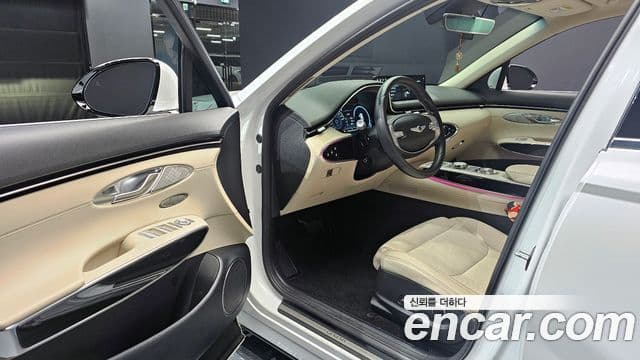 Genesis GV70, 2023 11