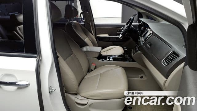 Kia All New Carnival Prestige, 2017 10