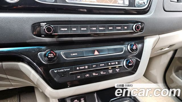 Kia All New Carnival Prestige, 2017 16