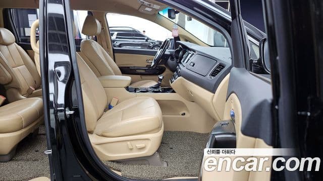 Kia The / новый New Carnival Special, 2019 11