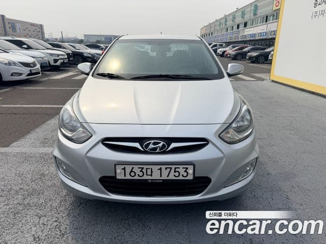 Hyundai Accent(новый кузов / новое поколение) Premier, 2011 3