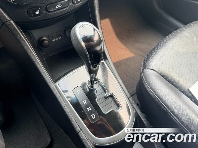 Hyundai Accent(новый кузов / новое поколение) Premier, 2011 9