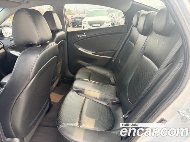 Hyundai Accent(новый кузов / новое поколение) Premier, 2011 11