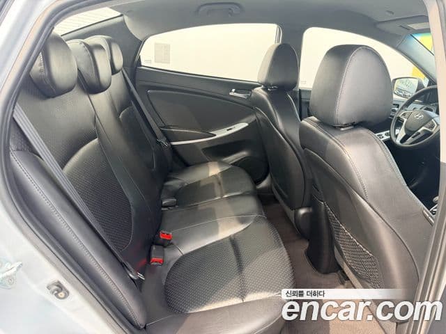 Hyundai Accent(новый кузов / новое поколение) Premier, 2011 13