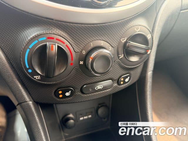 Hyundai Accent(новый кузов / новое поколение) Premier, 2011 18