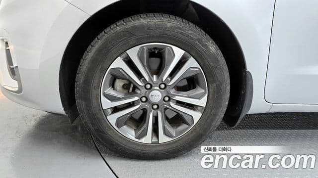 Kia The / новый New Carnival Luxury, 2019 все фото